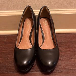 Clarks black leather pumps Artisan Size 8. Never worn